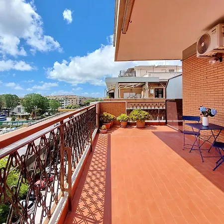 Attico Soleggiato Con Terrazza A Apartament Lido di Ostia