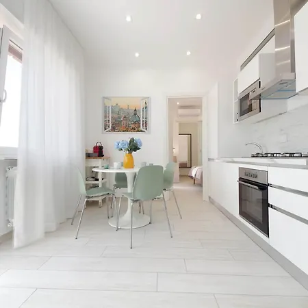 Apartament Attico Soleggiato Con Terrazza A *